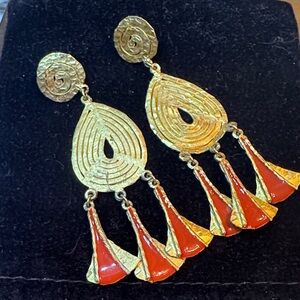 Gold tone and orange enameled Dangle Earrings 🐈‍⬛